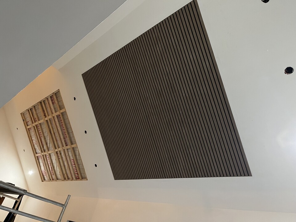 Akoustische panelen in plafond 1 Oudenbosch