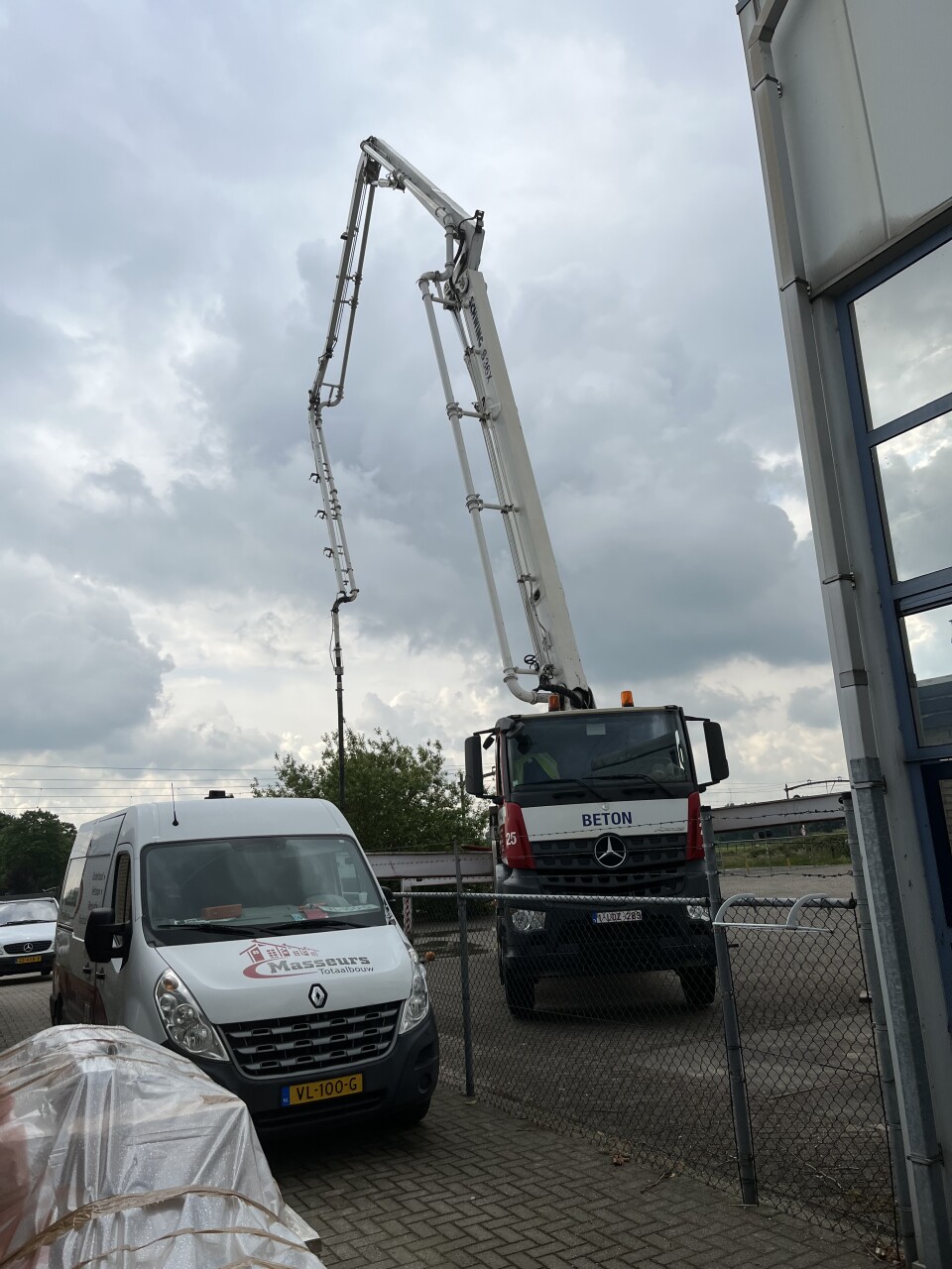 Betonvloer zwembad Oudenbosch 1