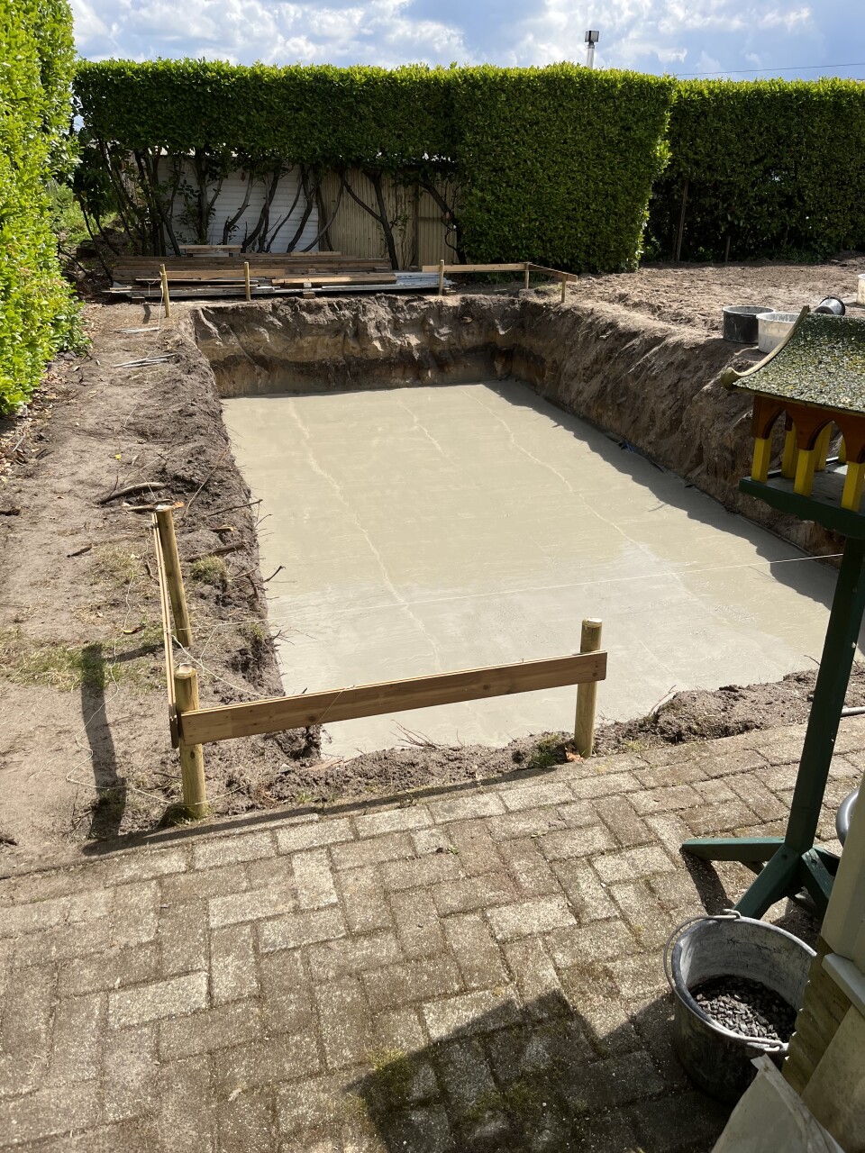 Betonvloer zwembad Oudenbosch 2