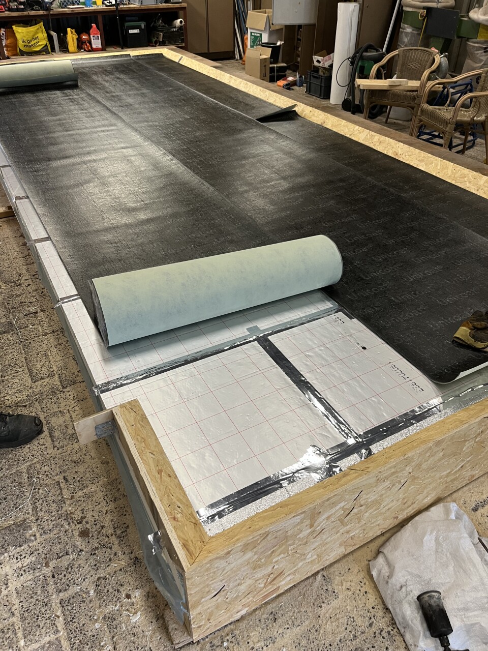 Foto prefab dak in aanbouw 1