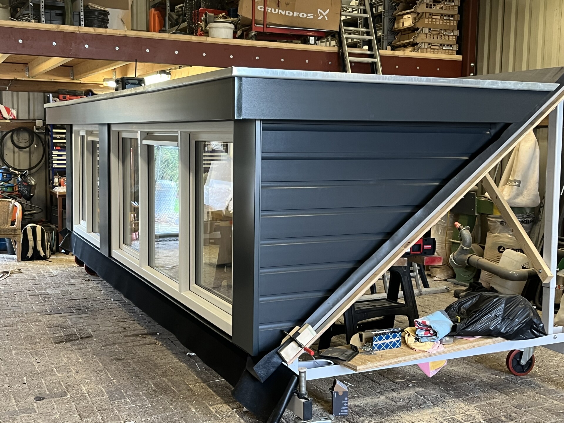 Foto prefab dakkapel werkplaats